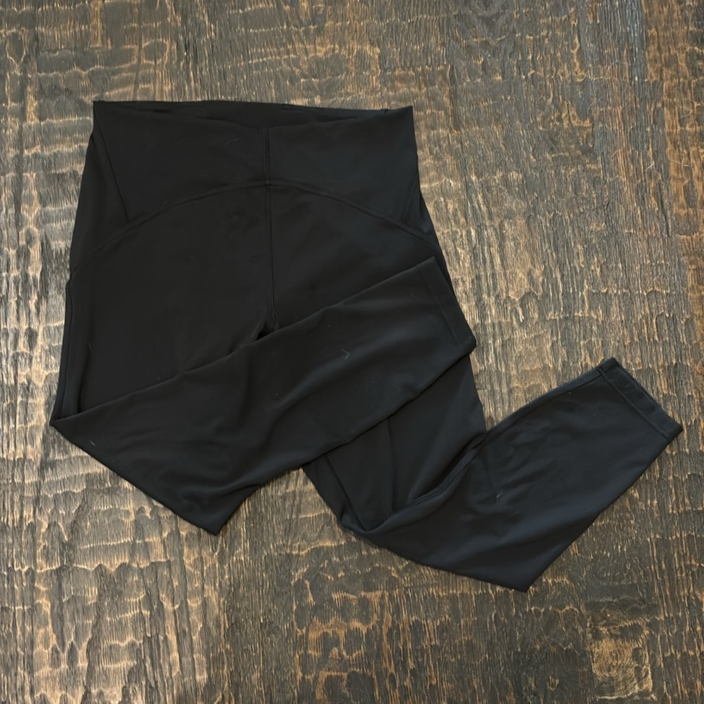 Black lululemon leggings (25”)